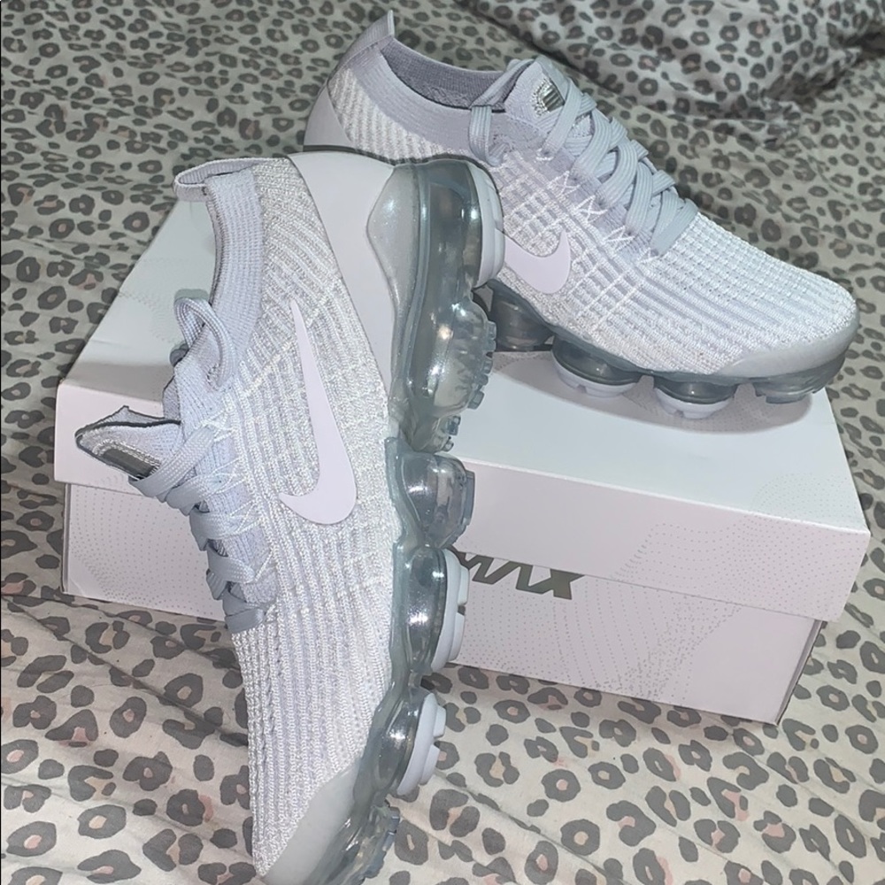 🥳SOLD 🤍NIKE AIR VAPORMAX FLYKNIT 3🤍 - Picture 3 of 17